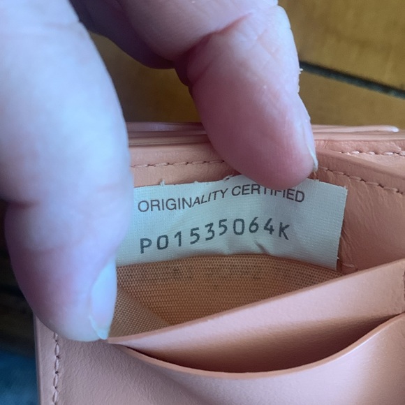 Bottega Veneta Women's Peach Pink Intrecciato Compact Trifold Wallet 609285 VGUC - Picture 13 of 13